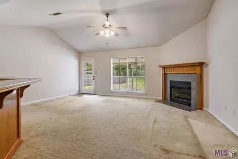 13448 Arnold Rd, Walker, LA 70785 photo 3