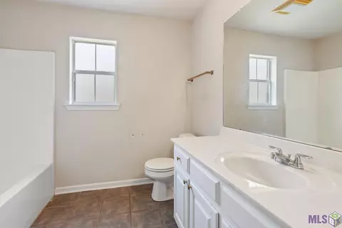 13448 Arnold Rd, Walker, LA 70785 photo 9