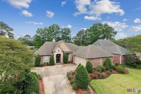 734 Highland Knoll Ct, Baton Rouge, LA 70810