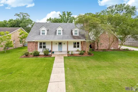 1312 Twisted Oak Ln, Baton Rouge, LA 70810