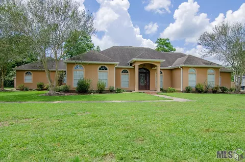 24130 Kirtley Dr, Plaquemine, LA 70764