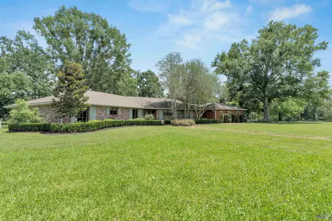 10645 Jaybird Ln, Baton Rouge, LA 70817