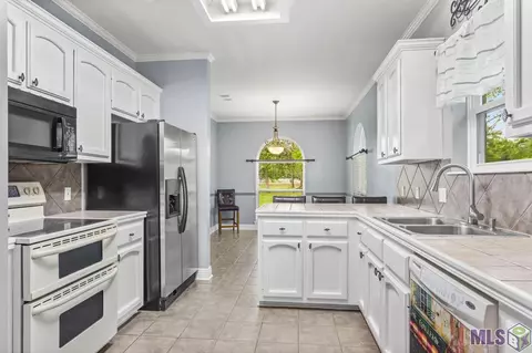 13511 Arnold Rd, Walker, LA 70785 photo 2