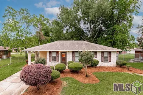 8166 Mcclelland Dr, Baton Rouge, LA 70811