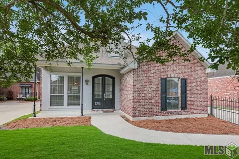 10141 Hillmont Ave, Baton Rouge, LA 70810