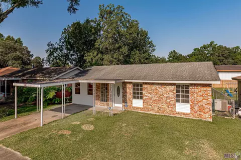 627 Gladiolus St, Port Allen, LA 70767