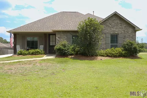 21350 Debbie Ln, Denham Springs, LA 70726