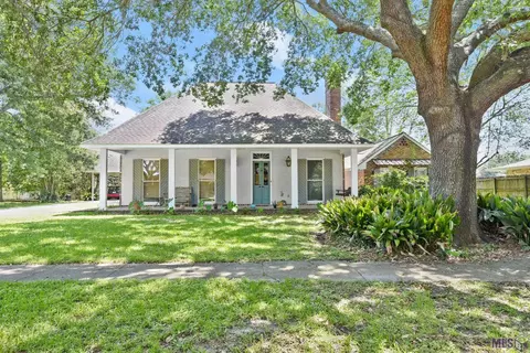 123 Reynaud Dr, Donaldsonville, LA 70346