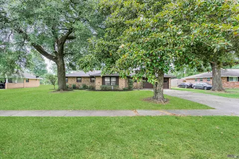 9864 W Tams Dr, Baton Rouge, LA 70815