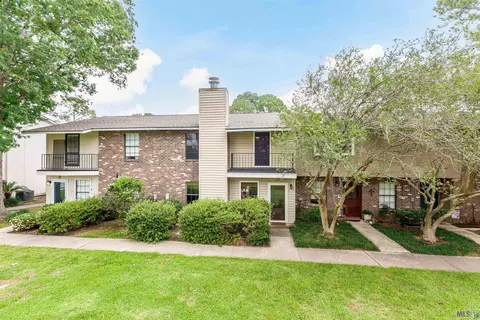 2524 Berrybrook Dr, Baton Rouge, LA 70816