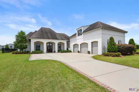 2428 University Club Dr, Baton Rouge, LA 70810