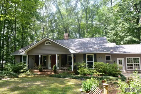 10557 Lindsey Ln, Saint Francisville, LA 70775