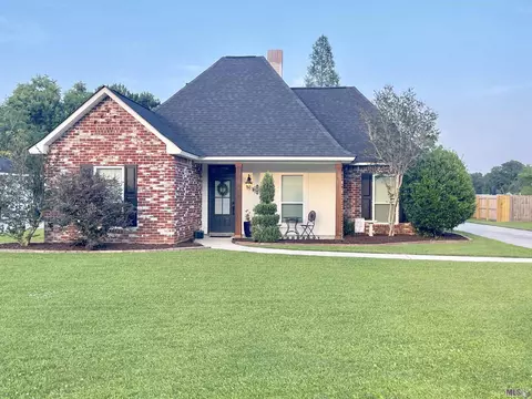 10054 River Run Estates Rd, Saint Amant, LA 70774