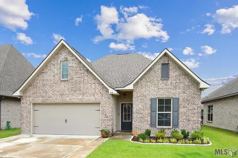 919 Gentle Wind Dr, Baton Rouge, LA 70820