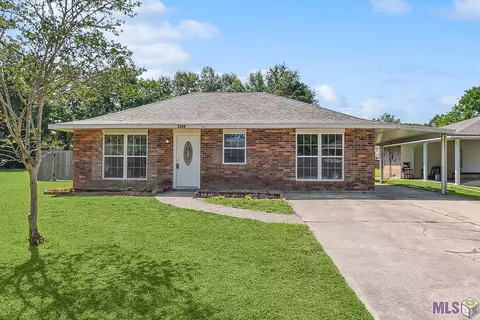 2064 Elmer St, Denham Springs, LA 70726