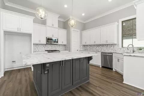33523 Tenor Dr, Denham Springs, LA 70706