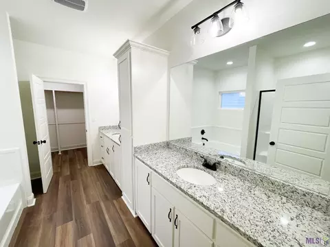 10784 Sage Dr, Walker, LA 70785 photo 2