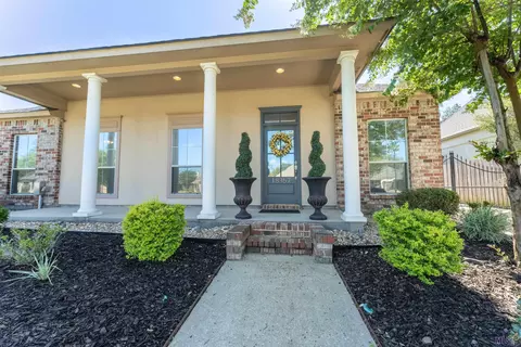 18357 Three Bars Dr, Baton Rouge, LA 70817