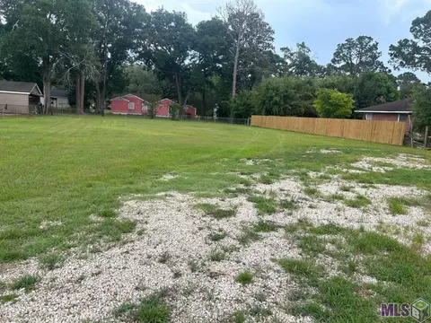1256 Foster Dr, Baton Rouge, LA 70806