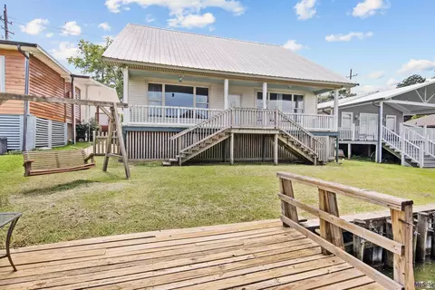 7028 False River Rd, Oscar, LA 70762