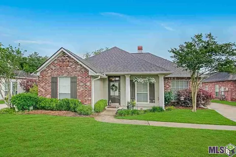10437 Springcrest Dr, Baton Rouge, LA 70810