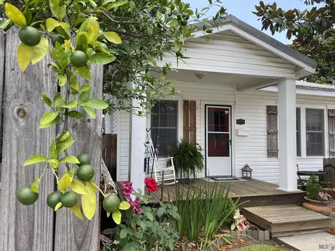 420 Courthouse St, Port Allen, LA 70767