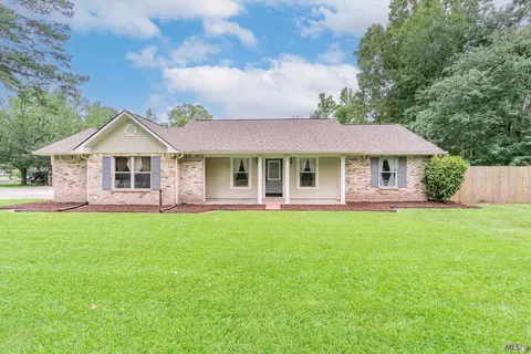 9290 North St, Denham Springs, LA 70726