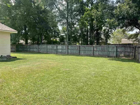 13770 Kelley St, Walker, LA 70785 photo 2