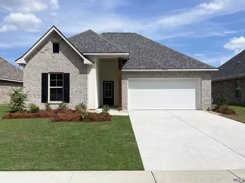 18916 Corlis Green Dr, Zachary, LA 70791
