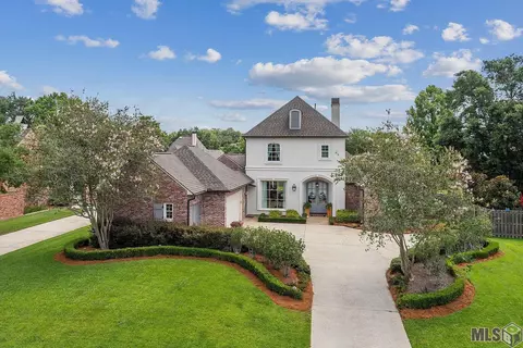 19102 Point O Woods Ct, Baton Rouge, LA 70809
