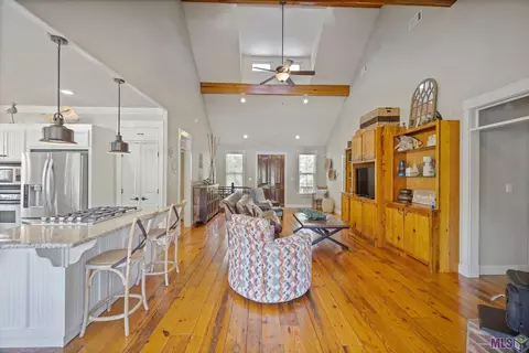 31180 River Pines Dr, Springfield, LA 70462 photo 11