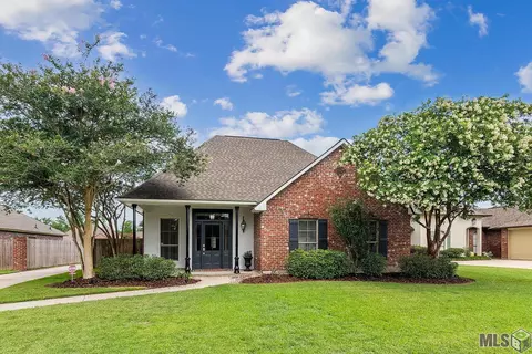 13193 Dutchtown Lakes Dr, Geismar, LA 70734