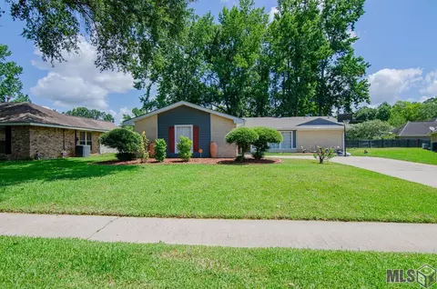 9539 Highpoint Dr, Baton Rouge, LA 70810