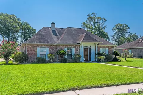2136 Darla Ave, Gonzales, LA 70737