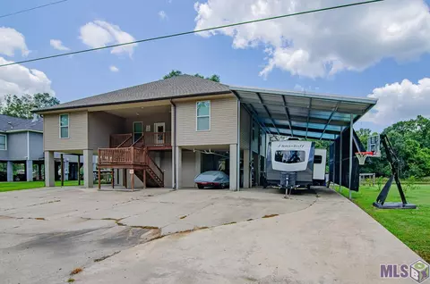 47340 Amite River Rd, Saint Amant, LA 70774