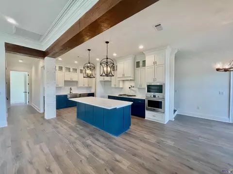 1113 Irish Ivy, Denham Springs, LA 70726