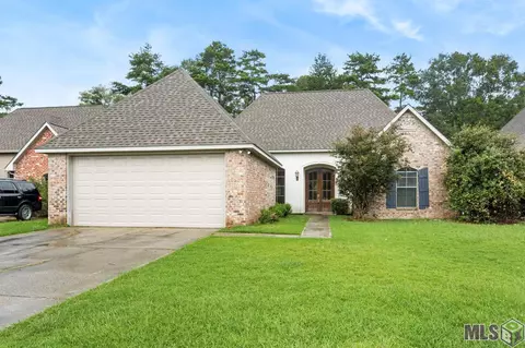 10001 Chanel Dr, Denham Springs, LA 70706