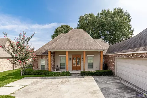 22452 Fairway View Dr, Zachary, LA 70791
