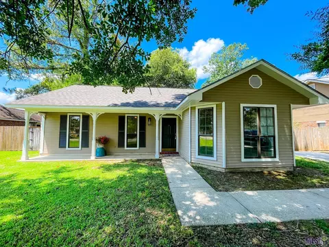 18557 Perkins Oak Rd, Prairieville, LA 70769