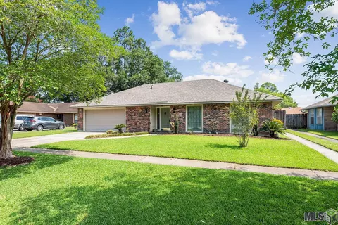 1411 Constitution Dr, Slidell, LA 70458 photo 1