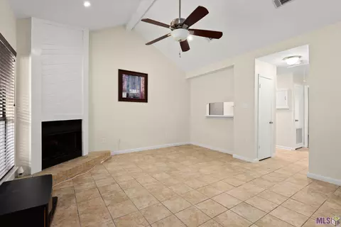 5242 Buttercreek Ln #6, Baton Rouge, LA 70809