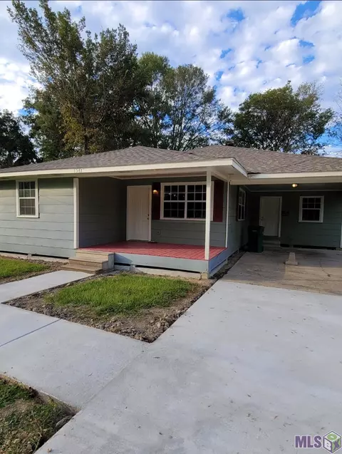 4541 Oak St, Zachary, LA 70791