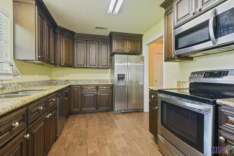 26532 Parkwood Dr, Denham Springs, LA 70726