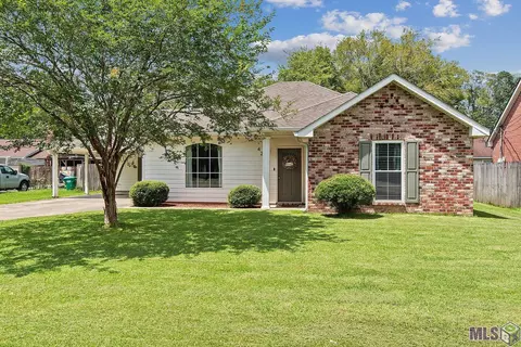 423 Una St, Denham Springs, LA 70726