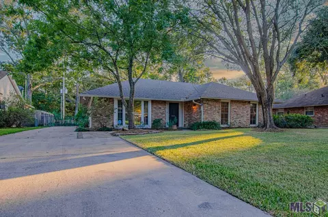 9160 S Contour Dr, Baton Rouge, LA 70809
