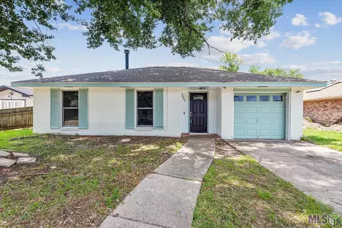 2009 Cartier Dr, Laplace, LA 70068
