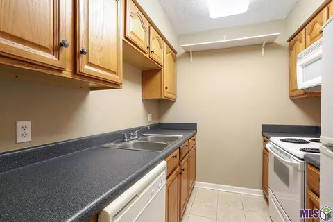 4518 Y A Tittle Ave #20, Baton Rouge, LA 70820