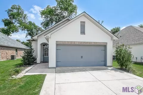 376 Lake Breeze Dr, Baton Rouge, LA 70820