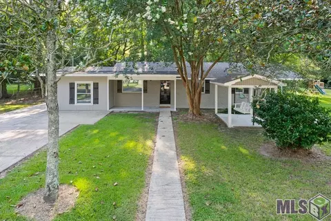 1325 Landry Dr, Baker, LA 70714