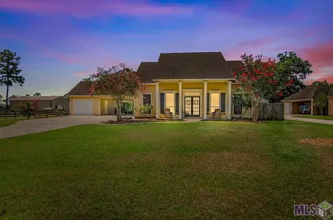 43147 Norwood Rd, Gonzales, LA 70737